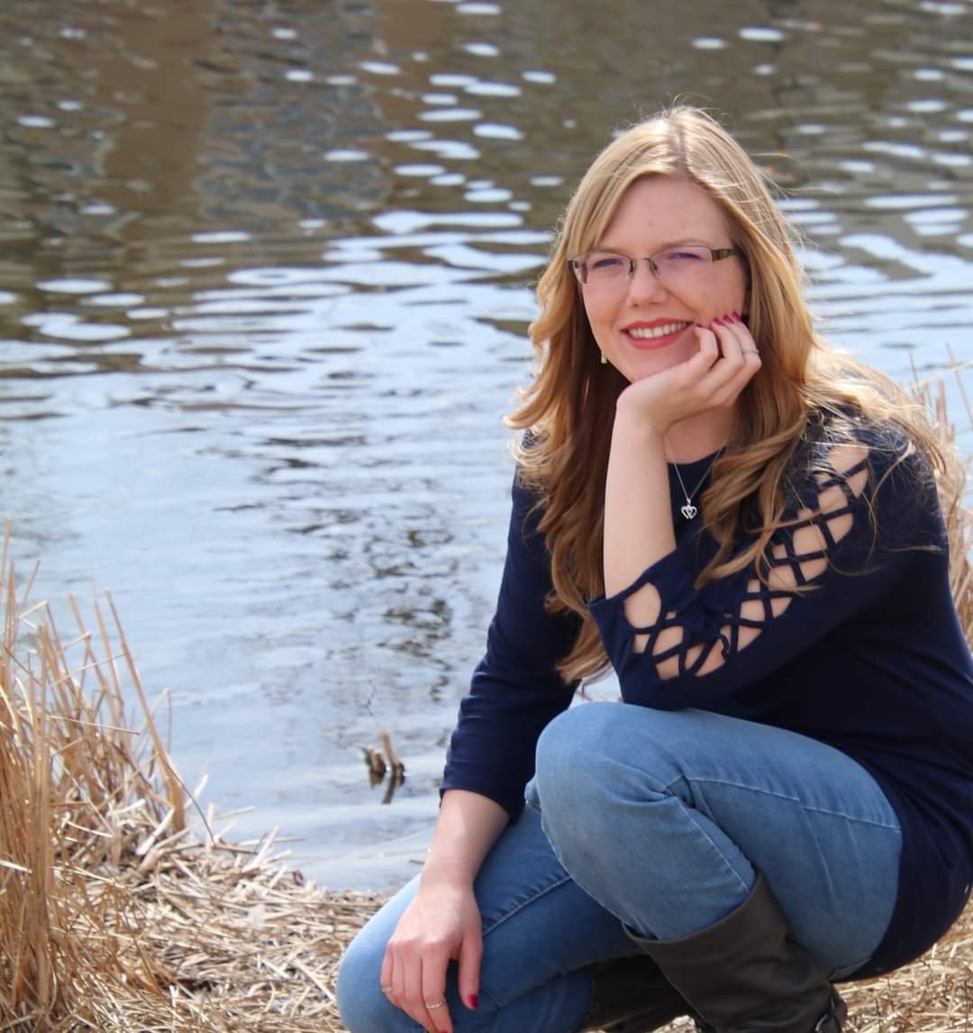 Headshot of Stephanie Lorelli